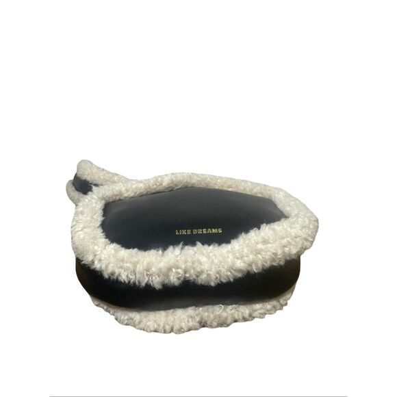 Sherpa Crossbody Purse - Picture 8 of 10